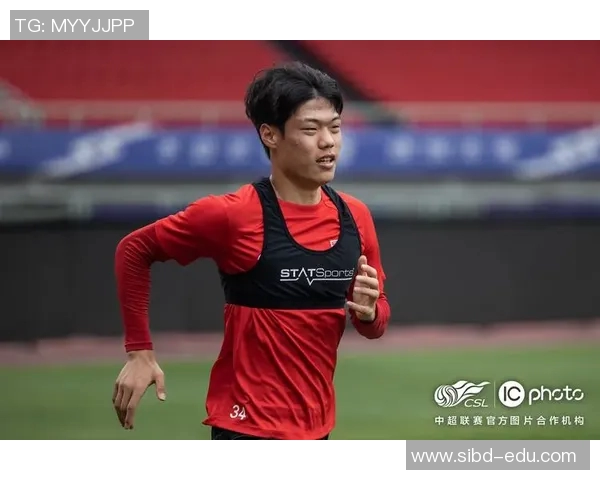 武汉排球队技术变革引发热议探讨新战术与训练方法的创新之路 武汉排球队技术变革引发热议探讨新战术与训练方法的创新之路