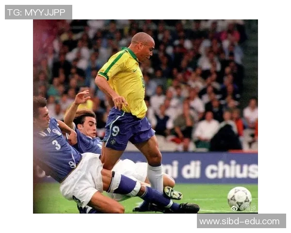 2004年巴西对阵爱尔兰罗纳尔多精彩表现引发全球关注 2004年巴西对阵爱尔兰罗纳尔多精彩表现引发全球关注