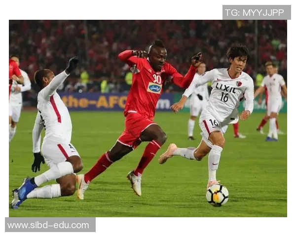 大分山神与冈山绿雉的激烈对决揭示了日本足球的新篇章 大分山神与冈山绿雉的激烈对决揭示了日本足球的新篇章